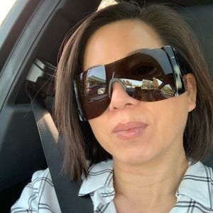 Meet your Posher, Trini